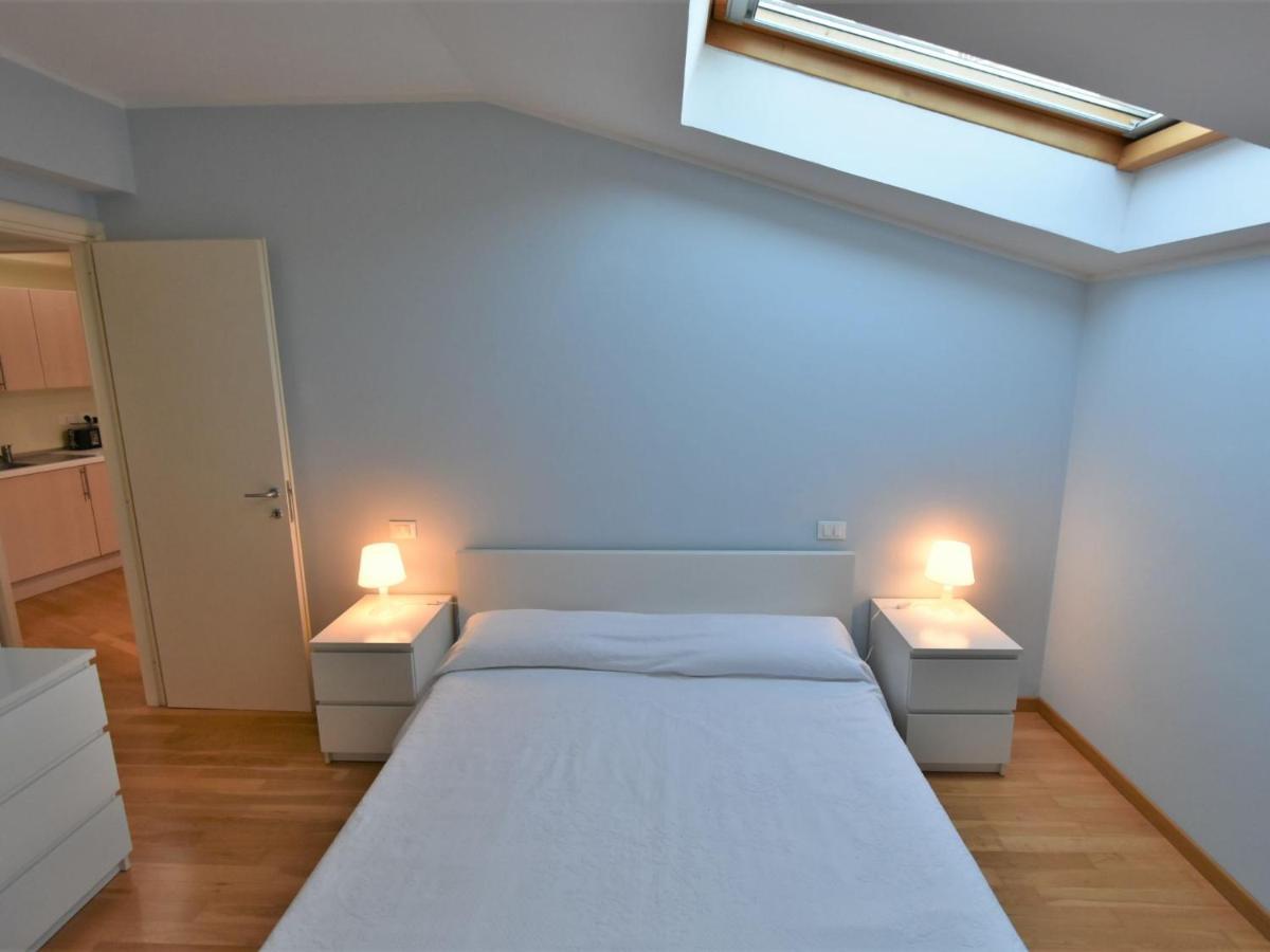 Apartment Duomo Mansarda By Interhome إيزِيو المظهر الخارجي الصورة