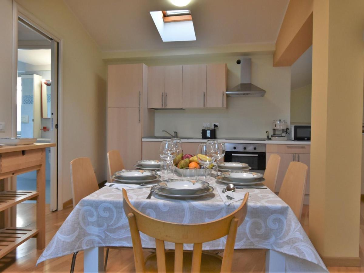Apartment Duomo Mansarda By Interhome إيزِيو المظهر الخارجي الصورة